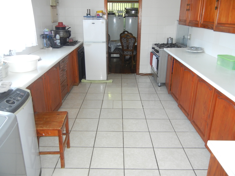 9 Bedroom Property for Sale in Sunnyridge Eastern Cape